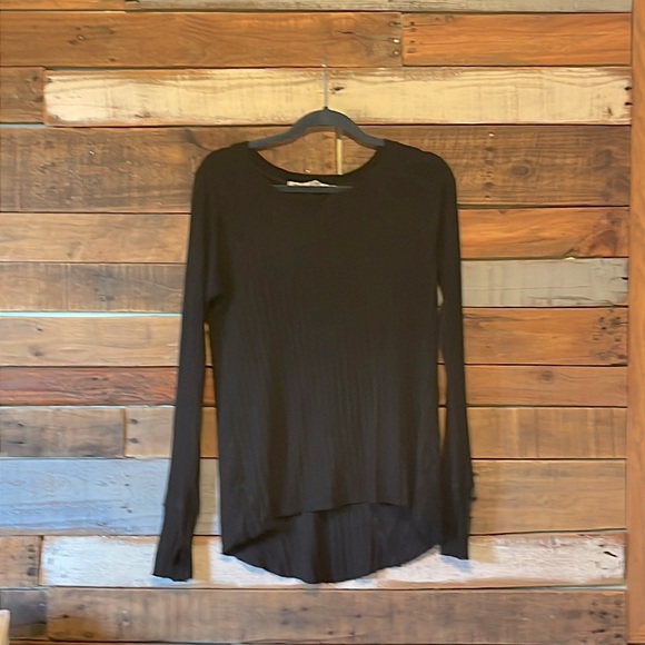 Michael Stars Treasure Notch Top - Picture 3 of 7